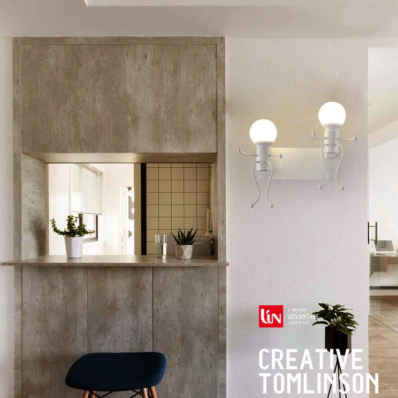 MetaalPro - Stoere Robot Wandlamp van Smeedijzer | Industrieel Design - Afbeelding 2