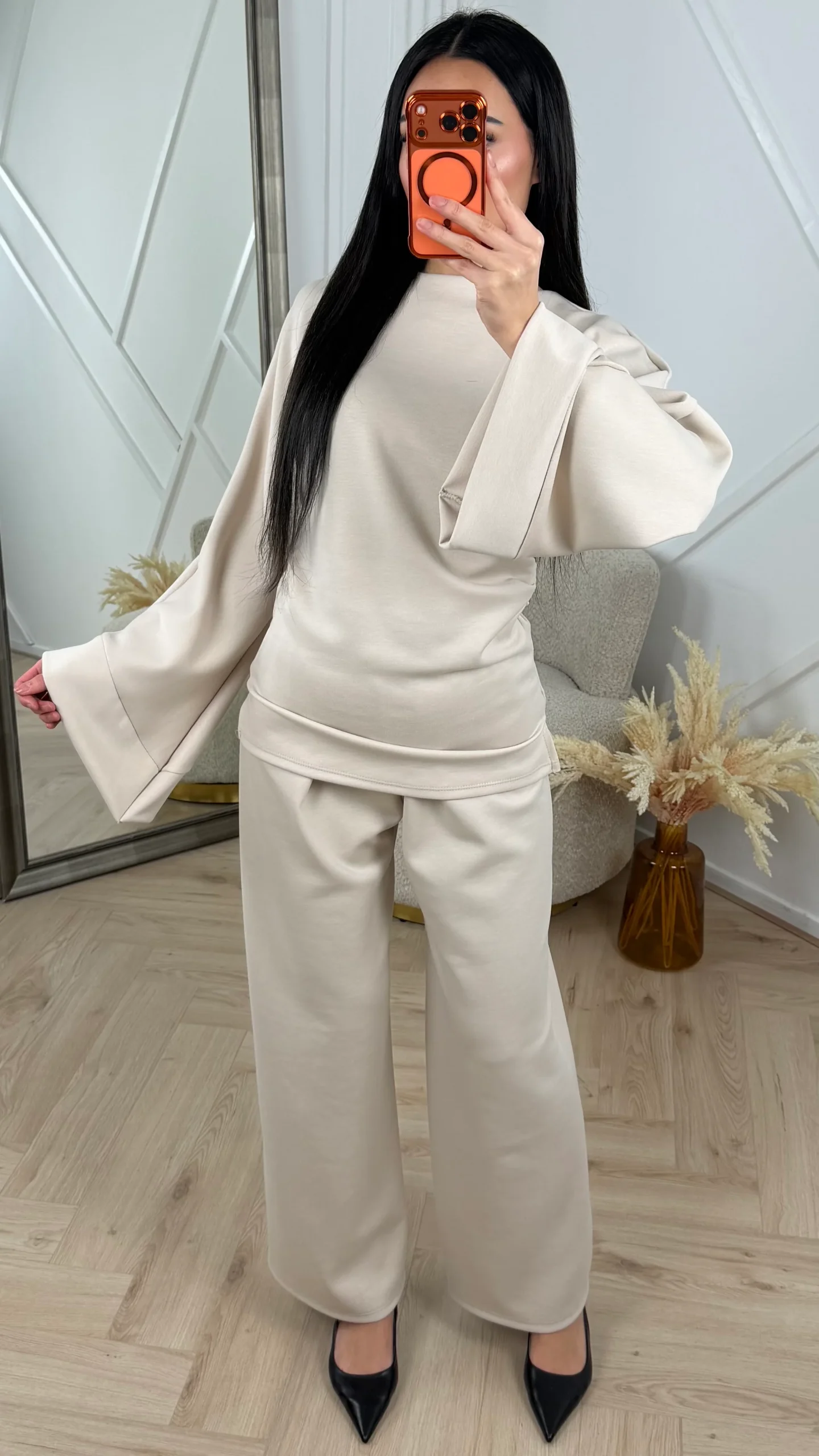 2-Delige Comfy Set met Gedrapeerd Zijdetail en Wide Leg Broek - Afbeelding 7