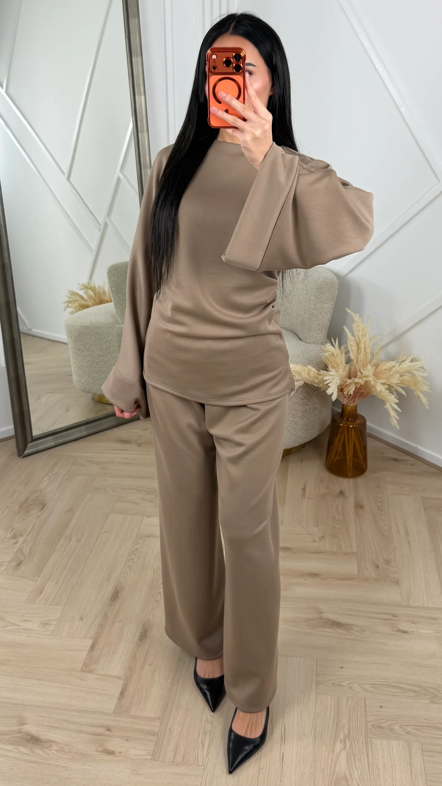 2-Delige Comfy Set met Gedrapeerd Zijdetail en Wide Leg Broek - Afbeelding 8