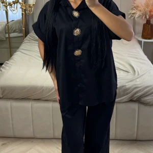 2-Delige Set van Katoen met Gouden Knopen – Korte Mouw & Wijde Broek