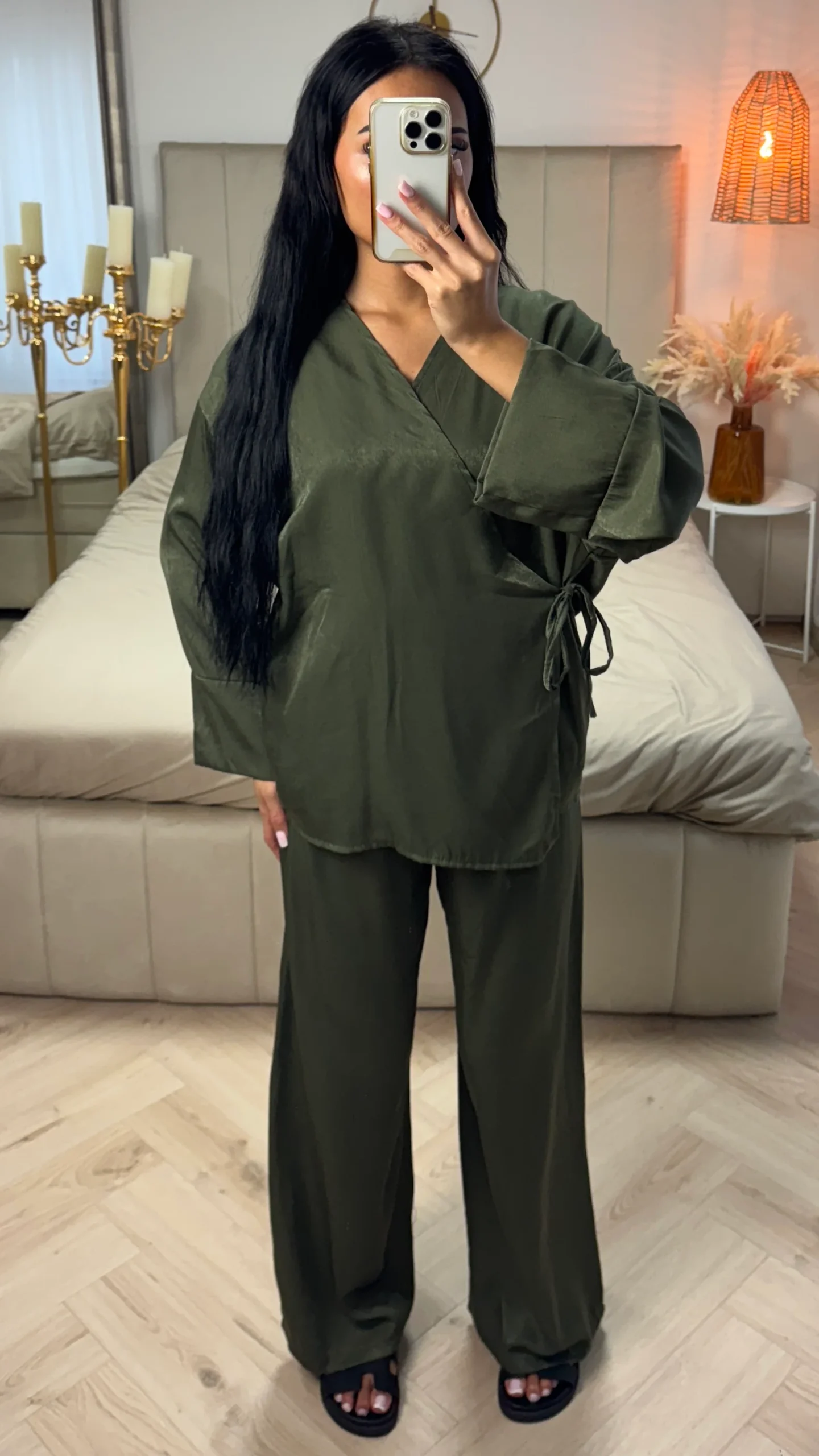 2-Delige Set met Overslagtop en Wijde Broek – Viscoseblend - Afbeelding 4