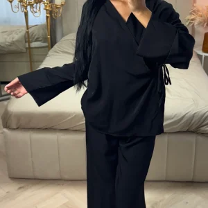 2-Delige Set met Overslagtop en Wijde Broek – Viscoseblend