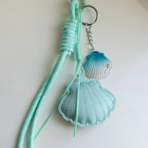 Bag charm aqua seashell