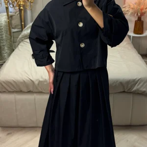 Cropped Set met Plooiskirt & Strikdetail Mouwen