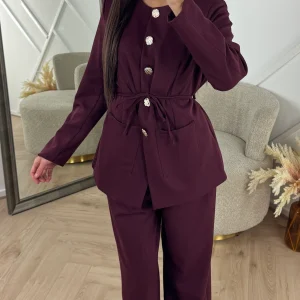 Luxe Two-Piece Set met Gouden Knopen & Ceintuur