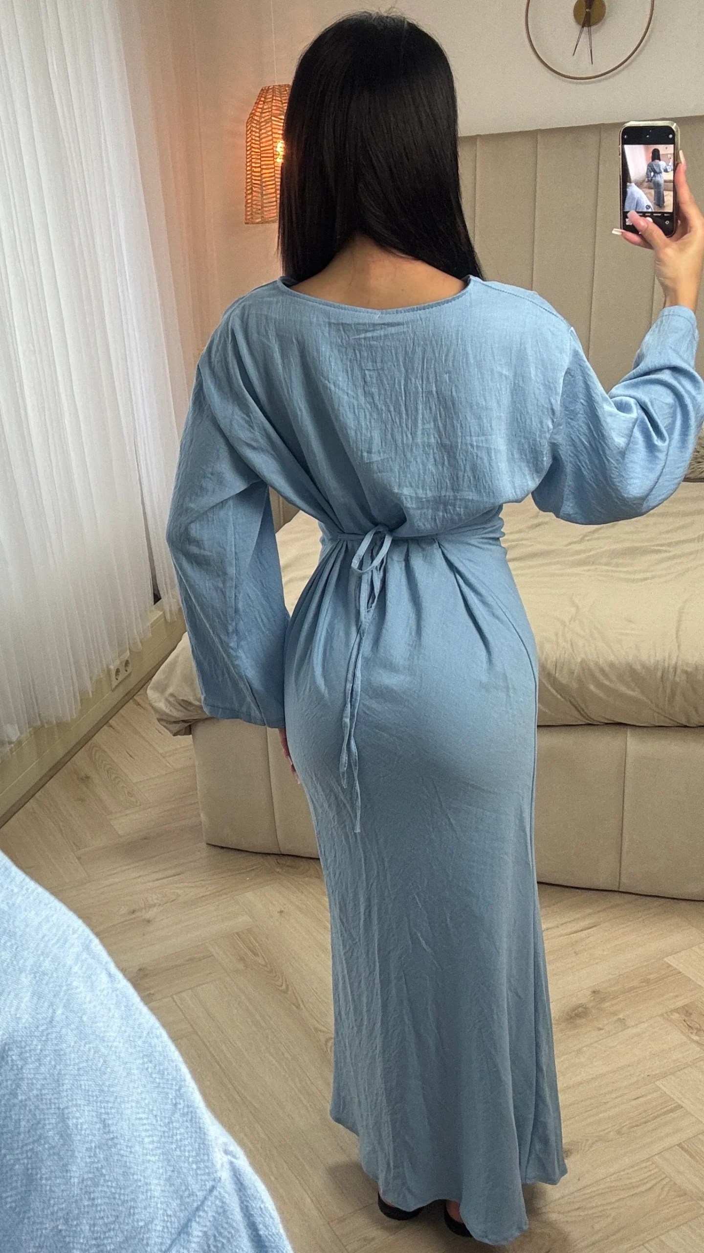 Maxi Jurk met Goudkleurige Knopen & Ceintuur - Afbeelding 8