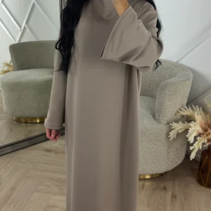 Minimal Maxi Jurk met Wijde Mouwen