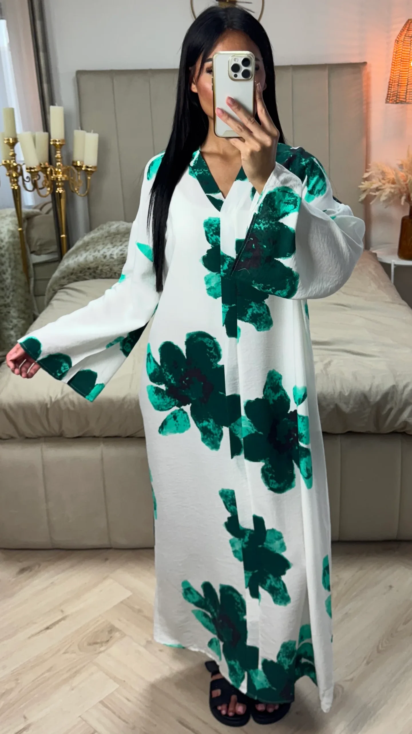 Oversized Viscose Abaya met V-Hals en Bloemenprint - Afbeelding 4
