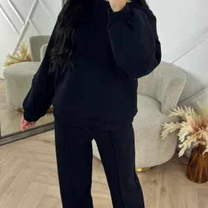 Thick Jogging Set Seam Detail