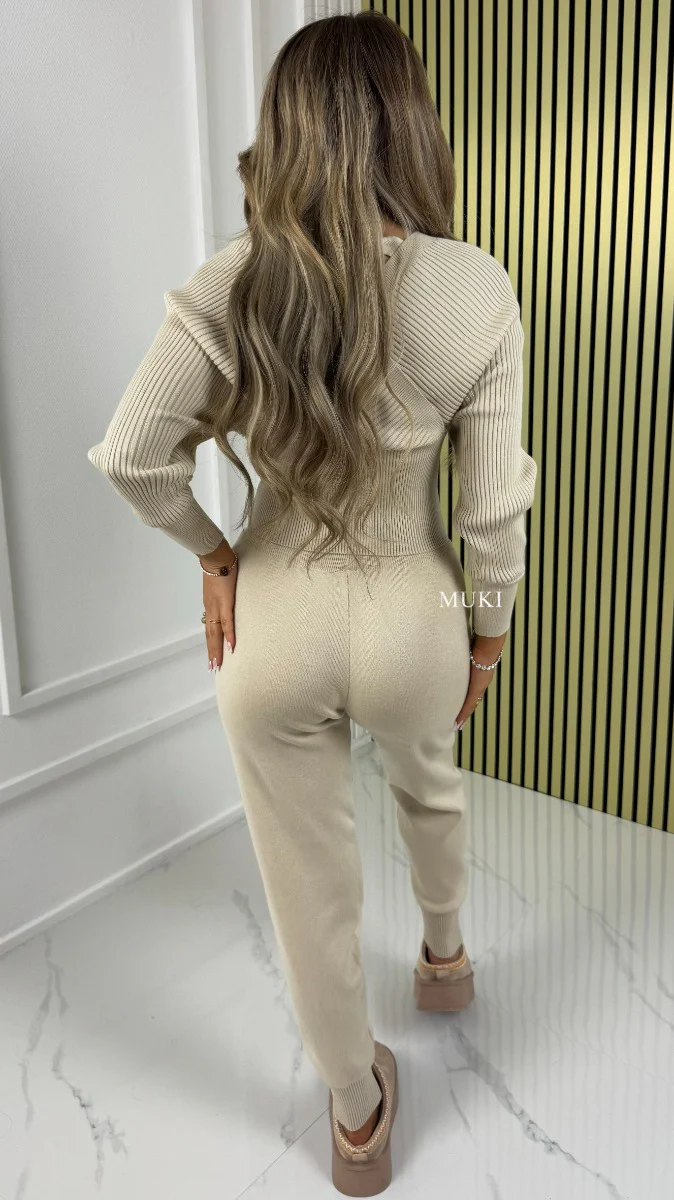 BY FARAH Premium Knit Rib V Neck Crop Top + Jogger Set - Afbeelding 5