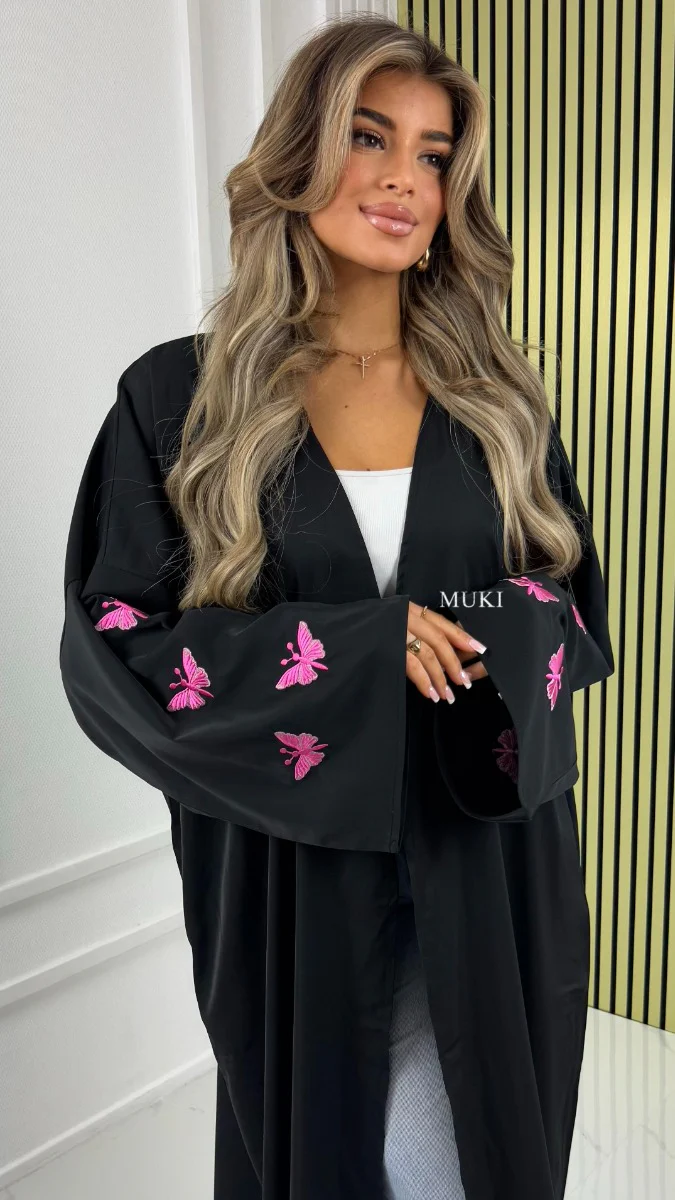 BY FARAH Satin Oversized Kimono Embroidered Butterfly Detail - Afbeelding 3