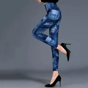 Legging ripped jeans look