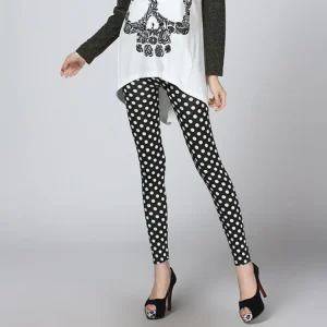 Zwarte legging met witte stippen