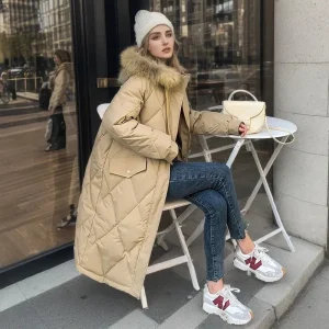 Modieuze Lange Gestikte Damesjas met Capuchon | Stijlvolle Winterjas voor Koude Dagen