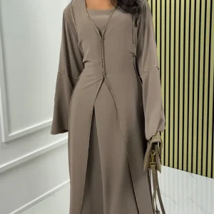 PRE ORDER Golden Seam Two-Piece Set 2026 – Jurk & Overjurk WORDT 18-03 VERZONDEN